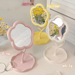 In Style Flower Mirror